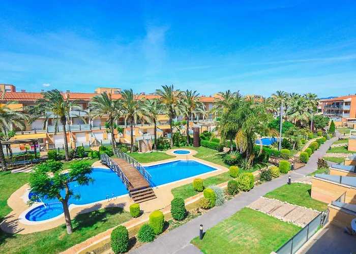 Port Marino Litoral Costa Dorada - Only Families